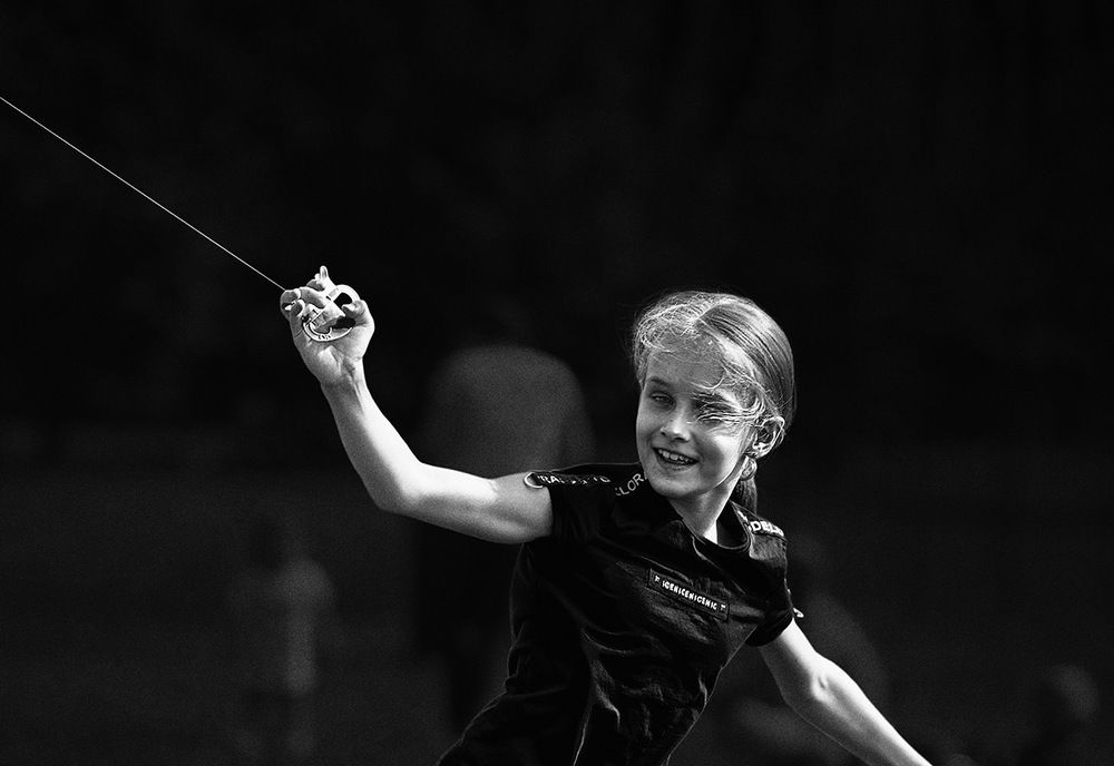 Девочка с воздушным змеем