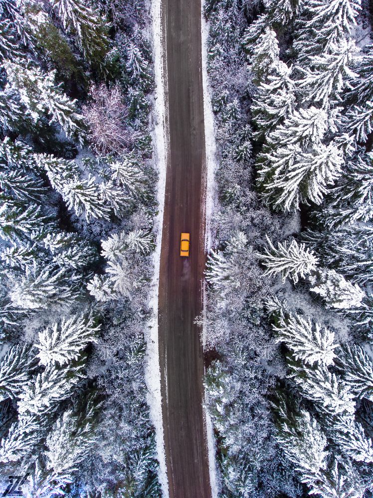 Зимняя дорога на краю Вселенной