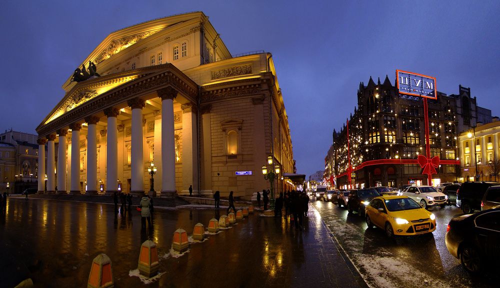 Москва новогодняя (и желтое такси)