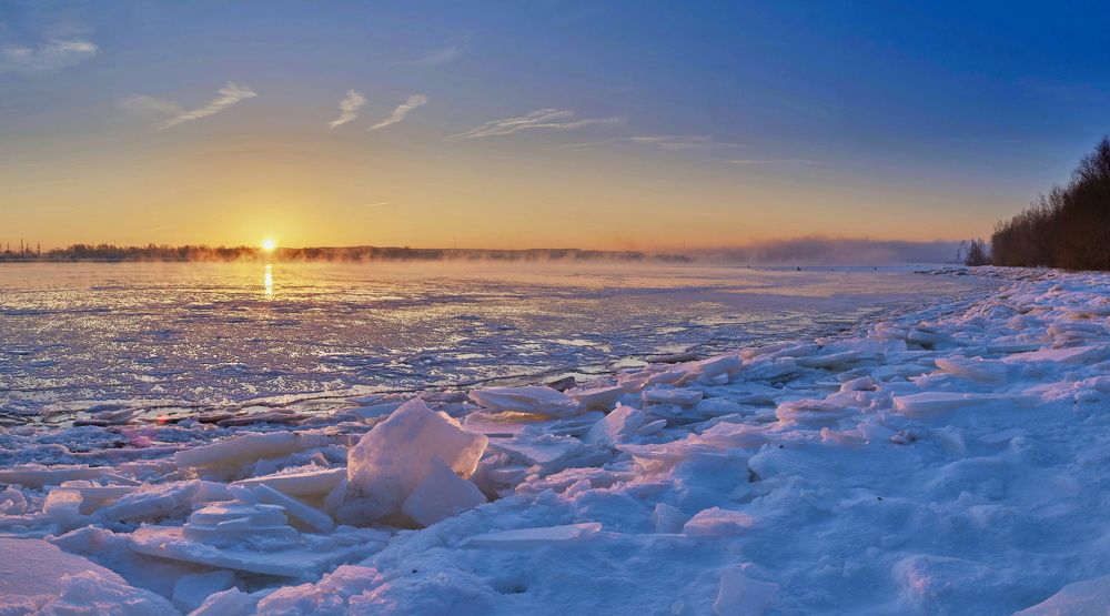 Восход над Камой.