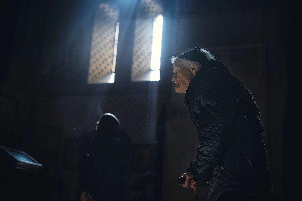 бабушка в храме