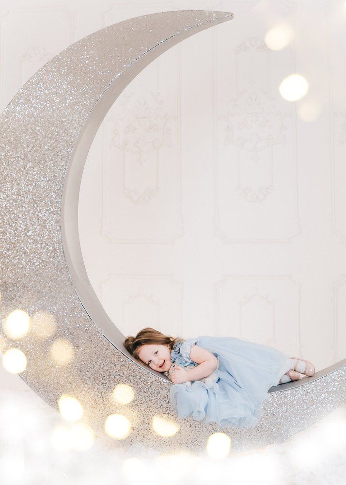 Девочка на луне