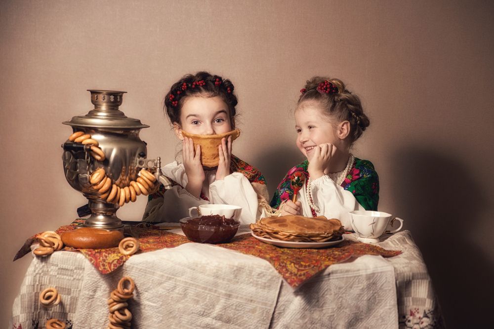 подружки-хохотушки)))