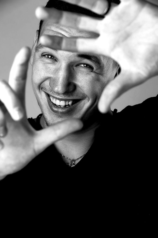 Сделай что нибудь с руками