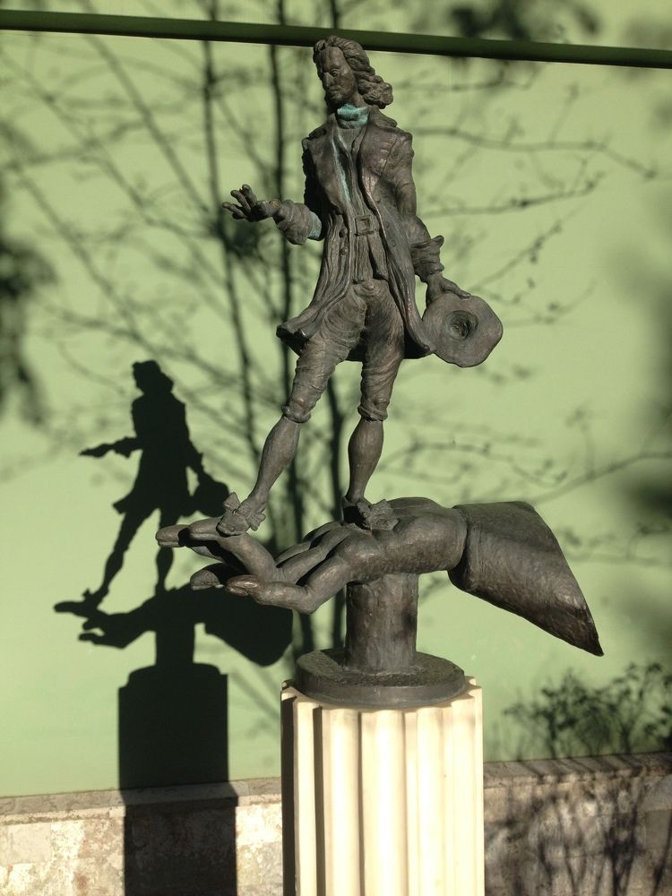 Гулливер в Петербурге