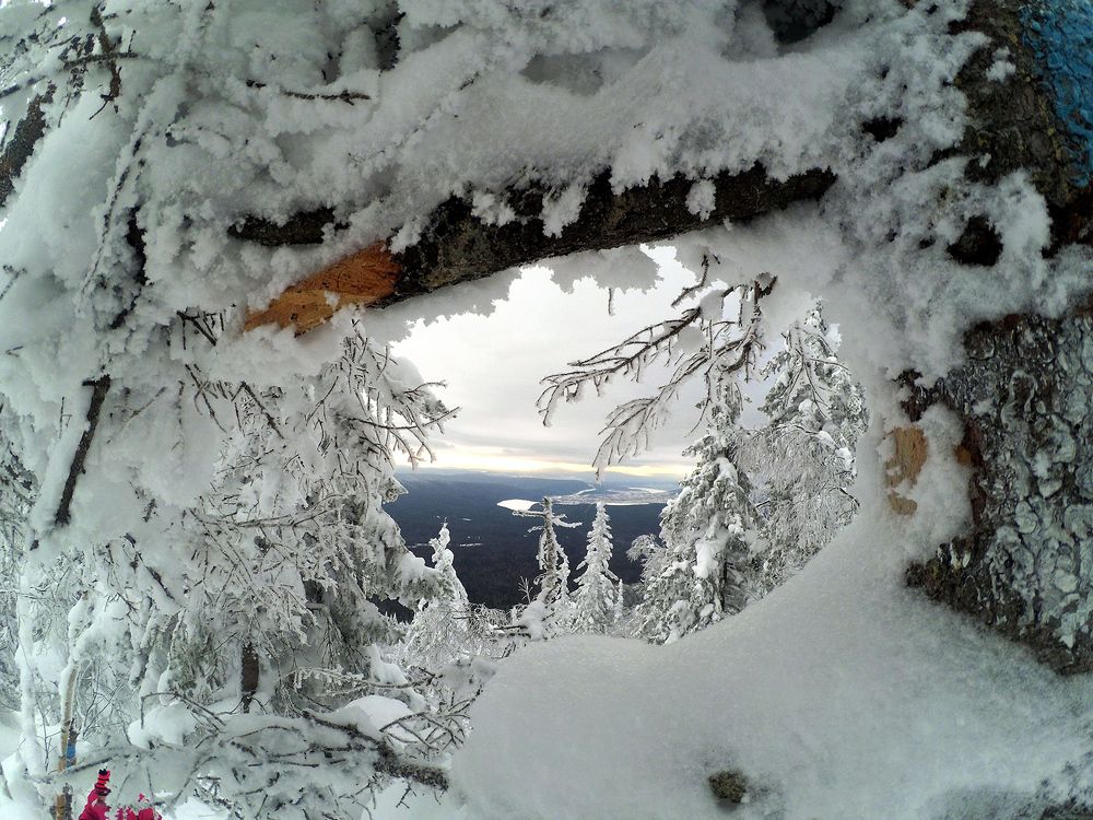 природная картина зимний Таганай, город Златоуст.