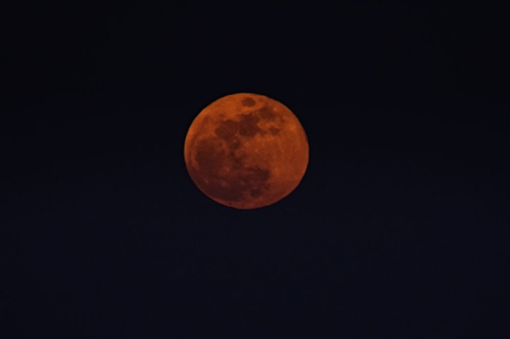 Red moon