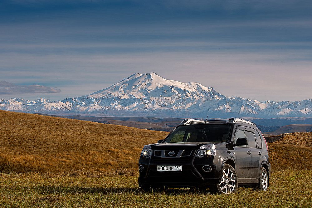 X-Trail on the background of mount Elbrus