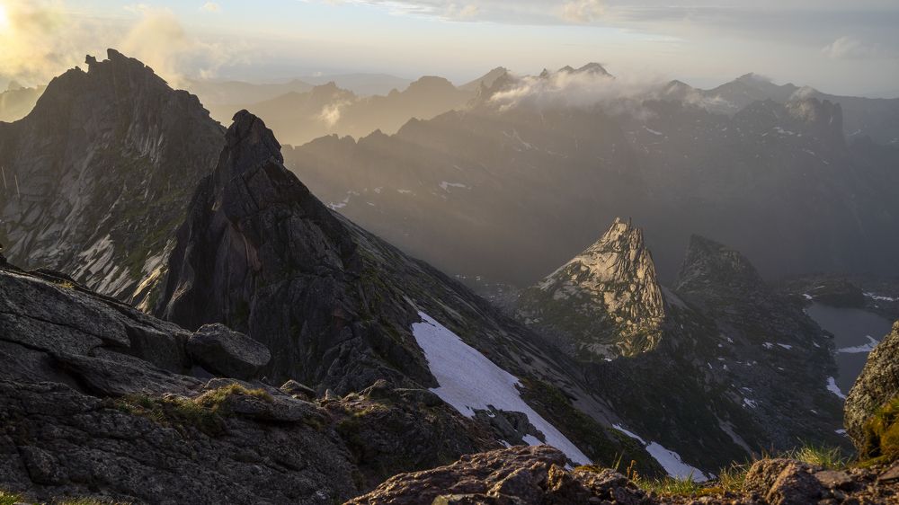 После грозы. Последние капли дождя.