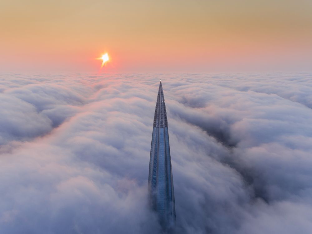 Рассвет над туманом