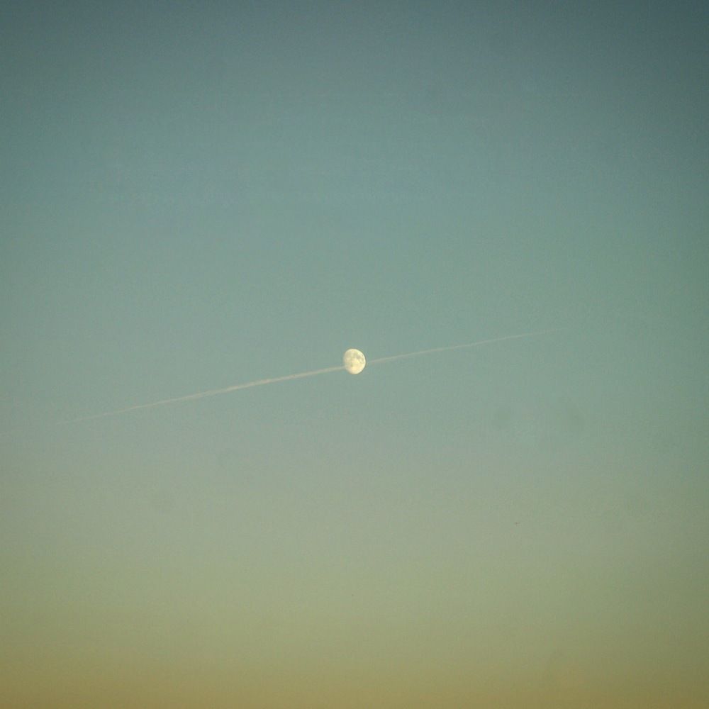 Прямо насквозь.