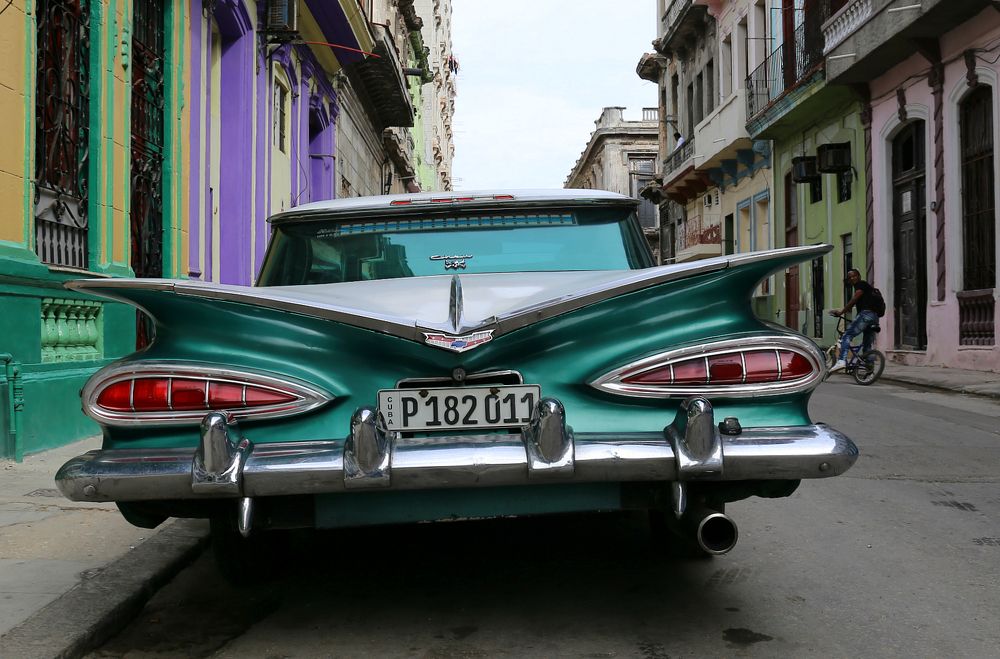 Зелёненький он был.