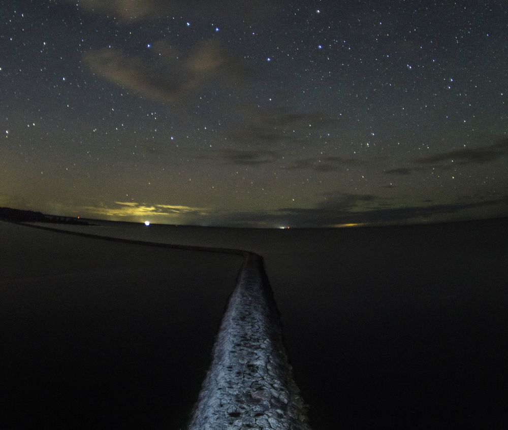 Большая Медведица над мысом Далекий.