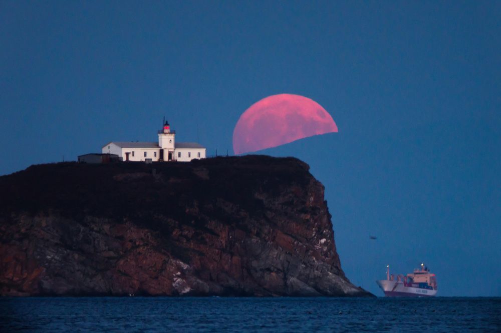 Восход красной Луны