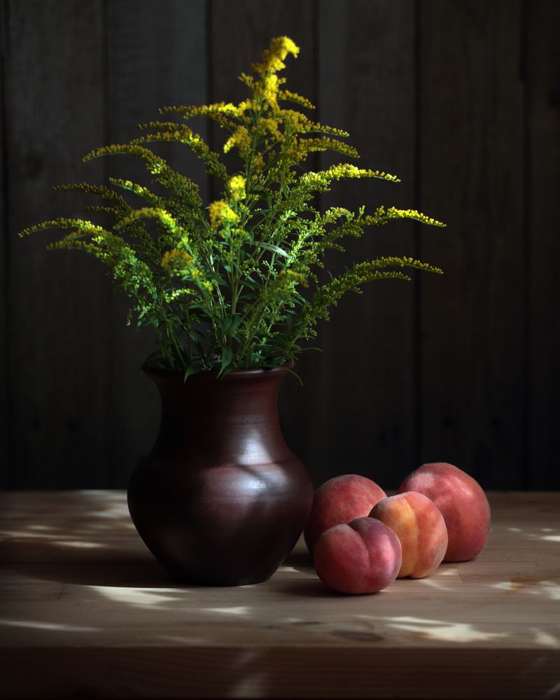 С персиками