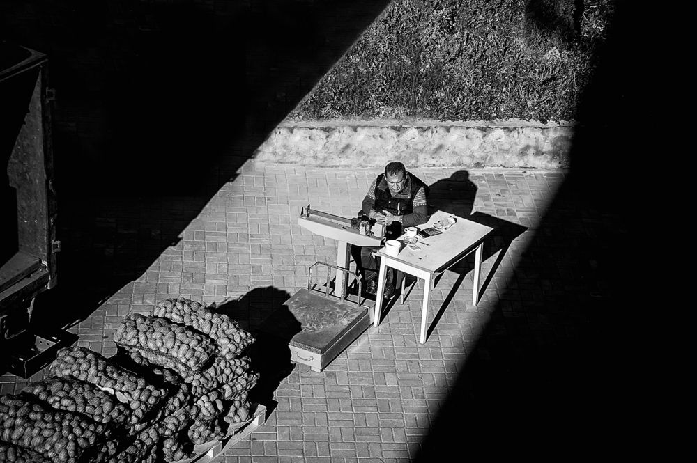 продавец картофеля