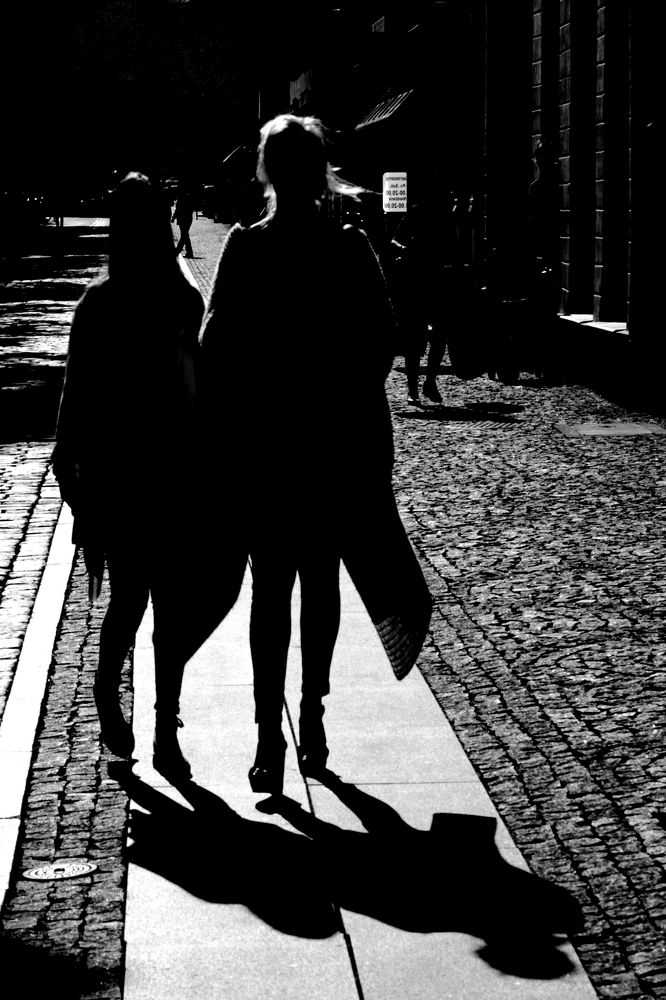 Напротив солнечных лучей.