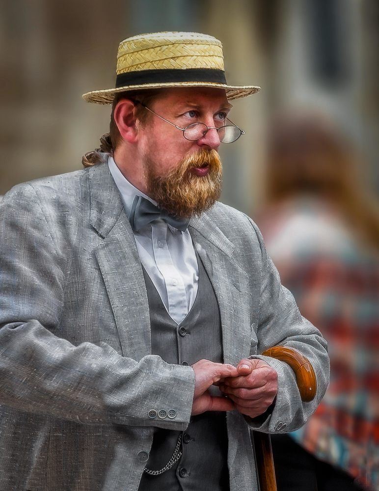 Экскурсовод.