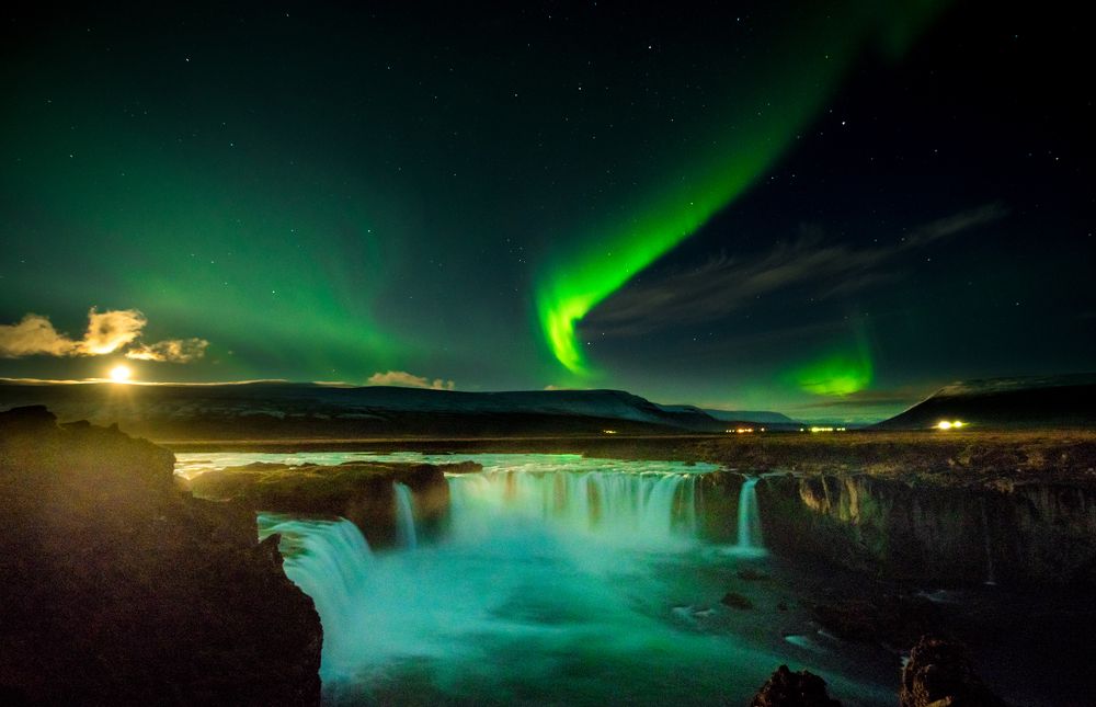 Aurora with full moon