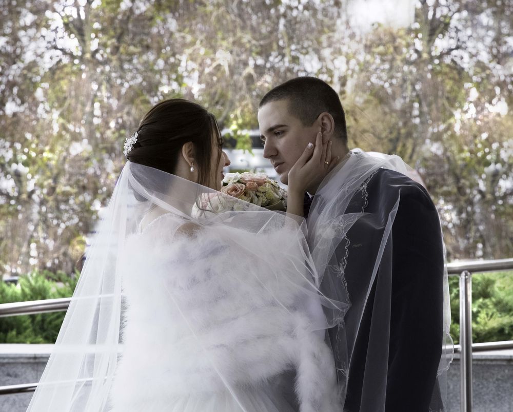 Молодожены