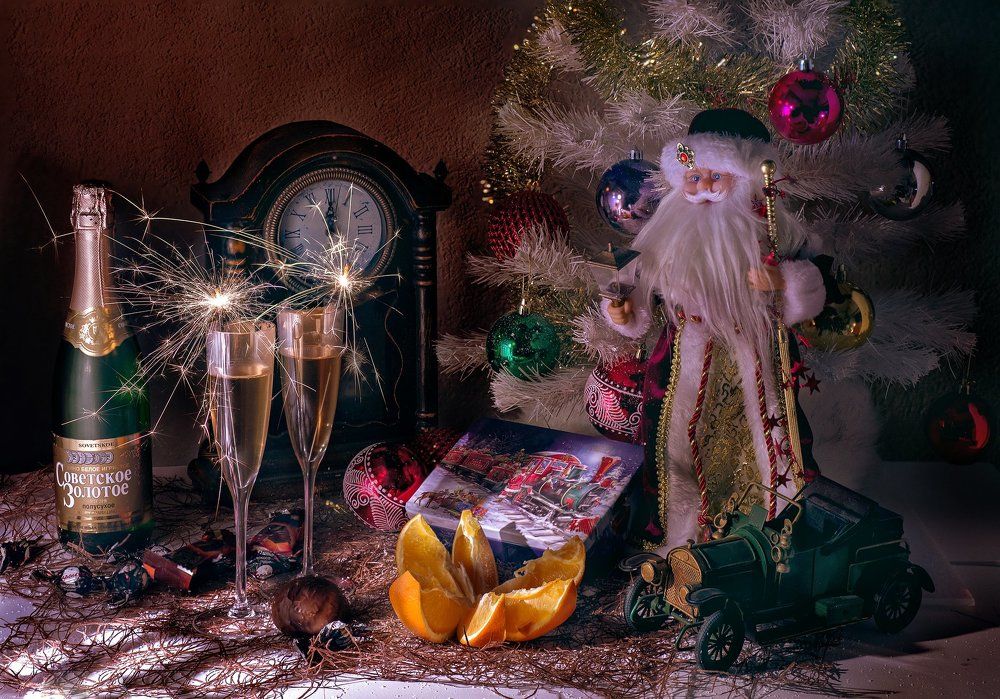 С НОВЫМ  ГОДОМ