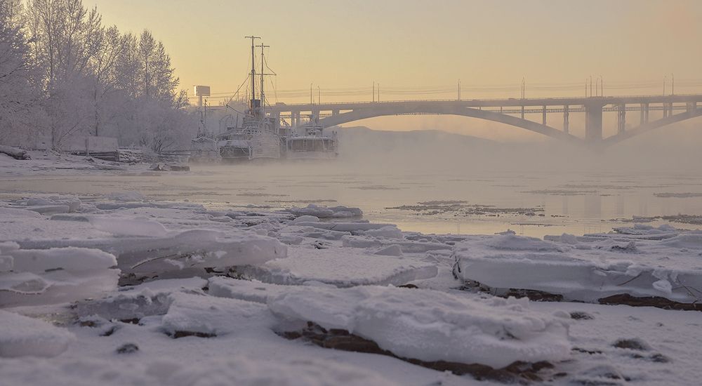 "Корабли постоят..."