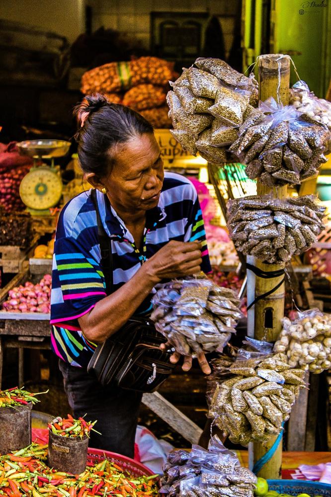 Aktivitas pedagang dipasar