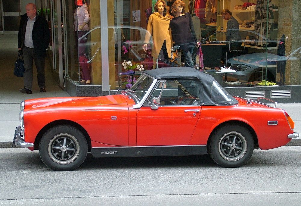 Красная машинка