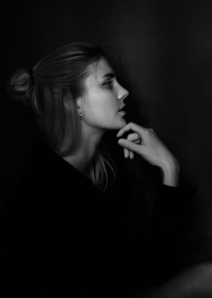 Утончённый профиль ( a refined  profile)