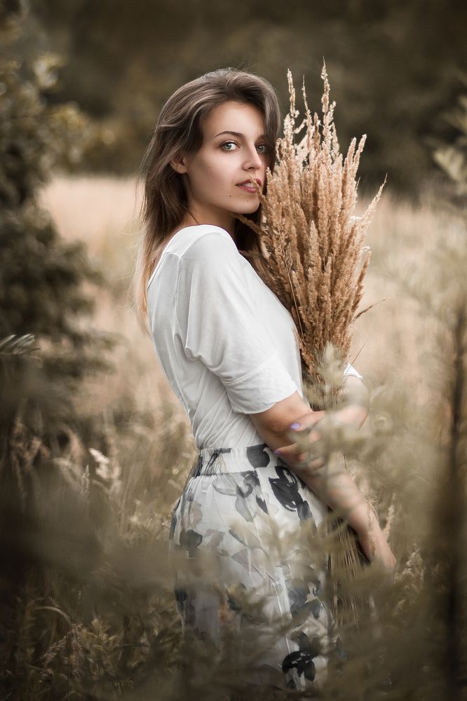 Вродлива дівчина