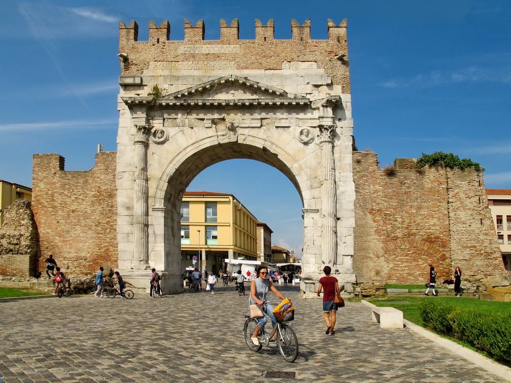 Арка Августа, Римини