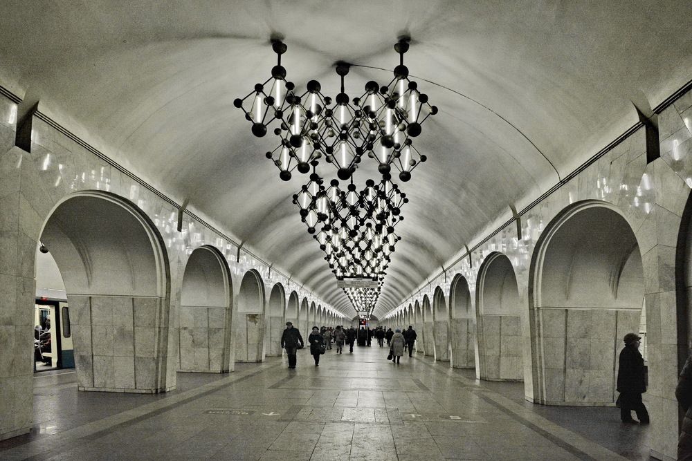 Московское метро.Станция Менделеевская