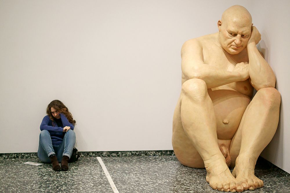 Двое в музее