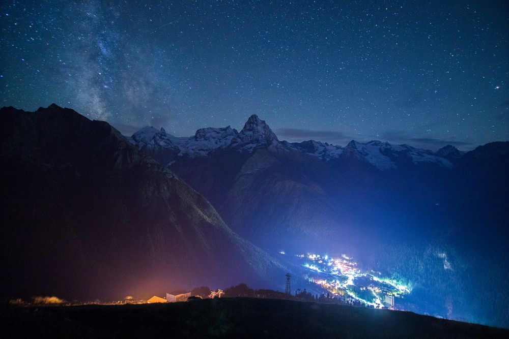 НОЧНОЙ ДОМБАЙ