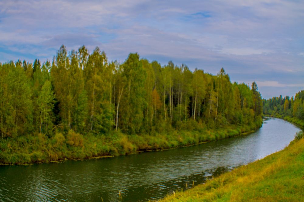 а там  за поворотом