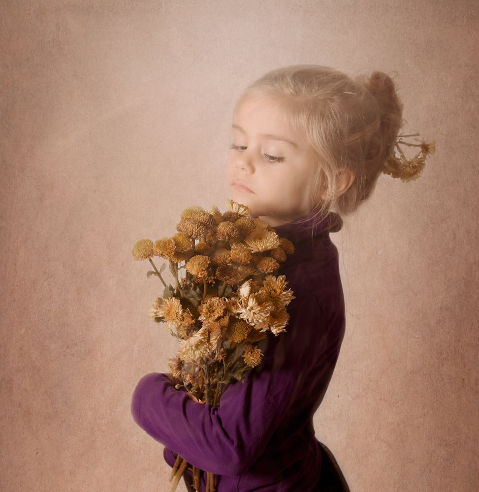 The girl with the flowers