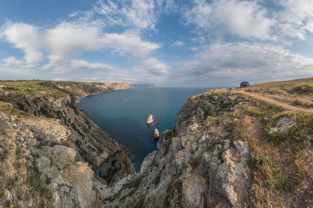 Над обрывом