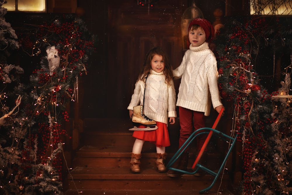 Брат и сестра на новогодних каникулах