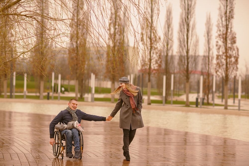 Любовь-это бесценный дар.Это единственная вещь, которую мы можем подарить и все же она у тебя останется.