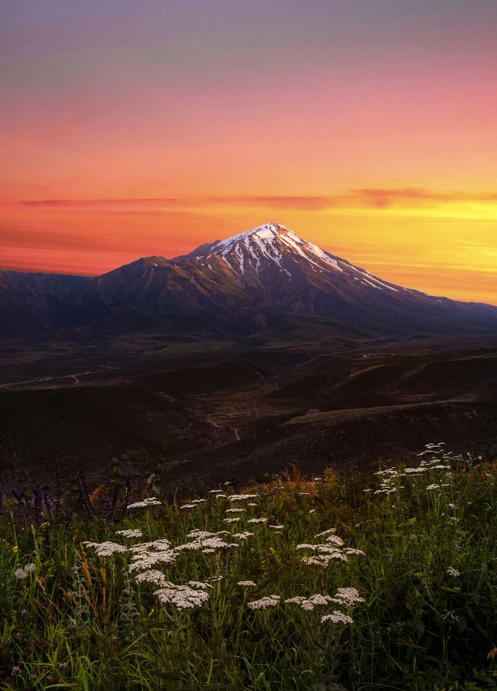 Damavand summit