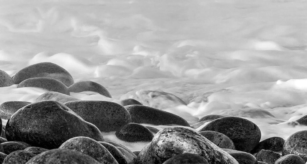 Они сошлись, волна и камень...