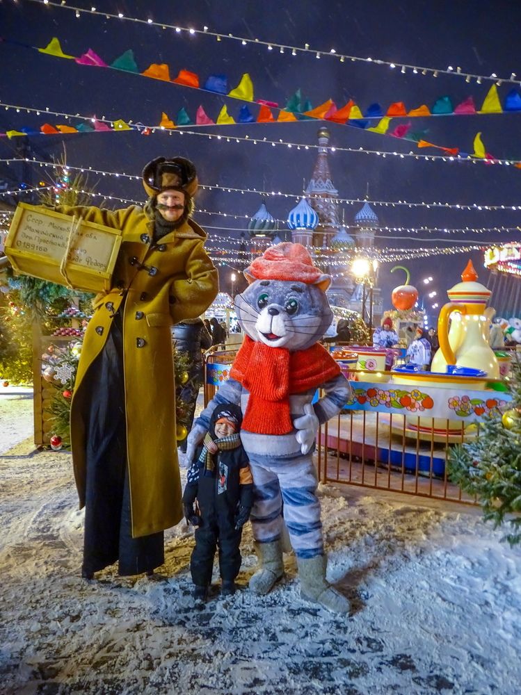 Детская радость от любимых персонажей...