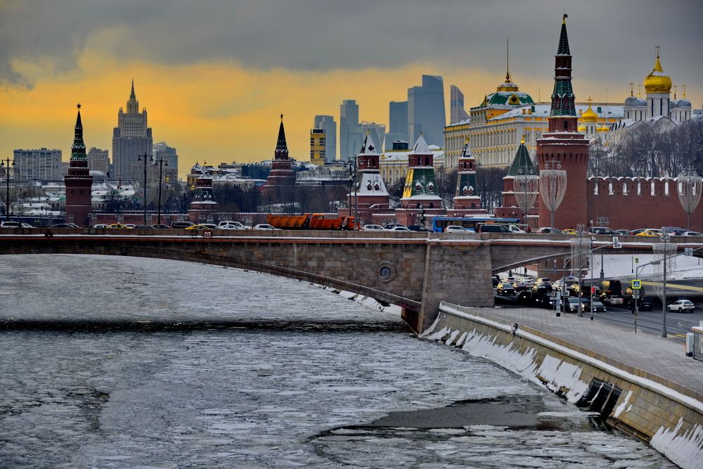 МОСКВА , КРЕМЛЬ , ПУТИНУ .