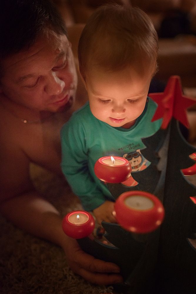 Елочка зажгись