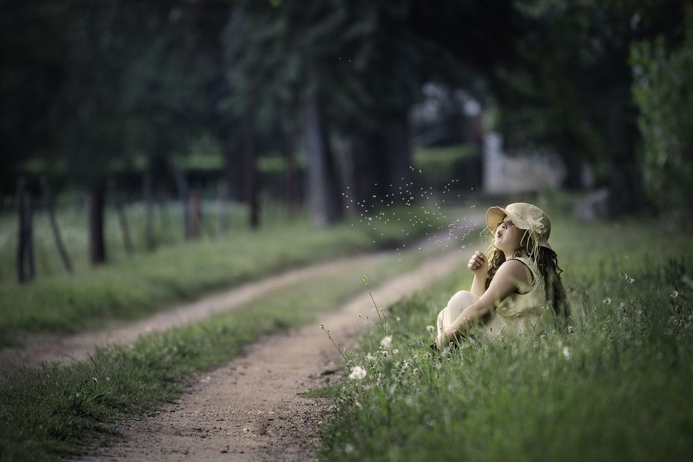 Live simple, laugh a lot, dream big