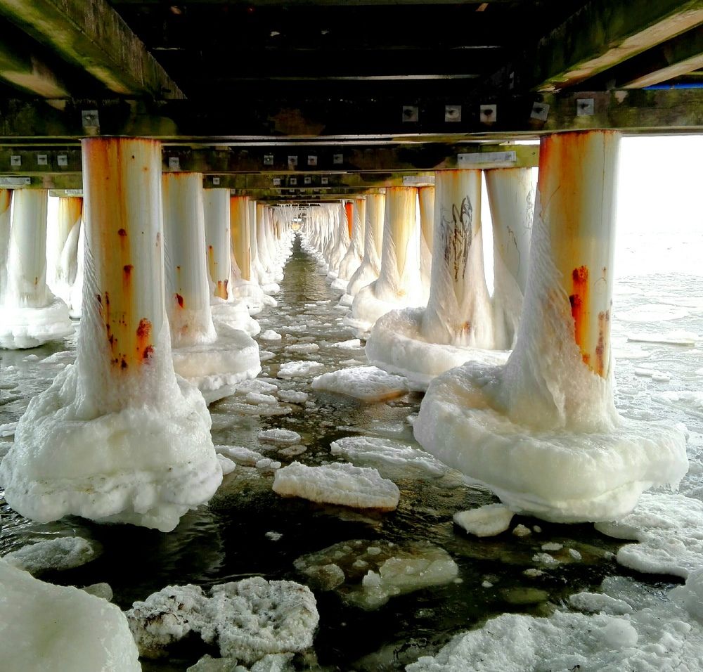 pier from below