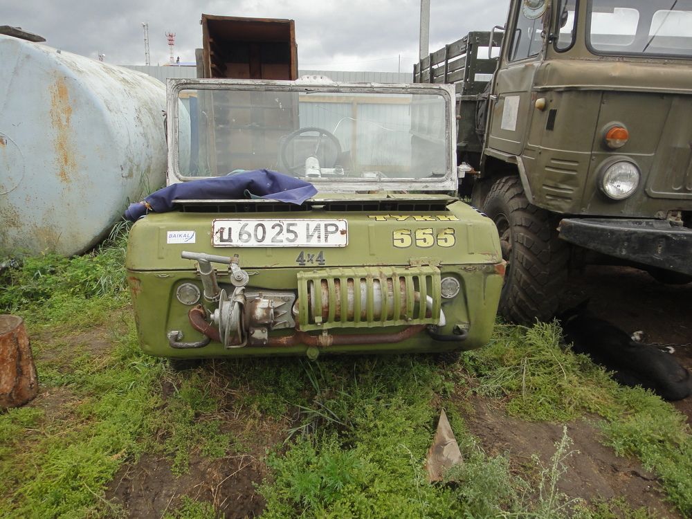 Два вездехода.