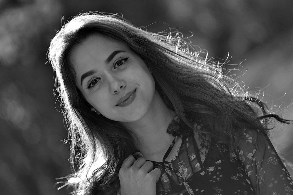 МОЛОДОСТЬ .