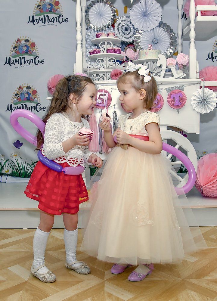 «Тебе пироженка понравилась?»