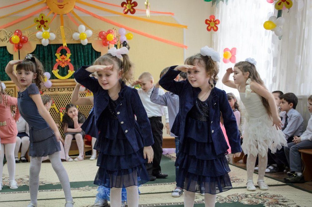 Girls at the chidren holiday